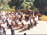 Processione con la statua della Madonna